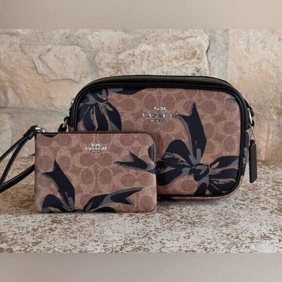 COACH Jamie  Bow Print CZ769 Camera Bag In Signature Canvas /Wristlet Option NWT - Picture 1 of 16